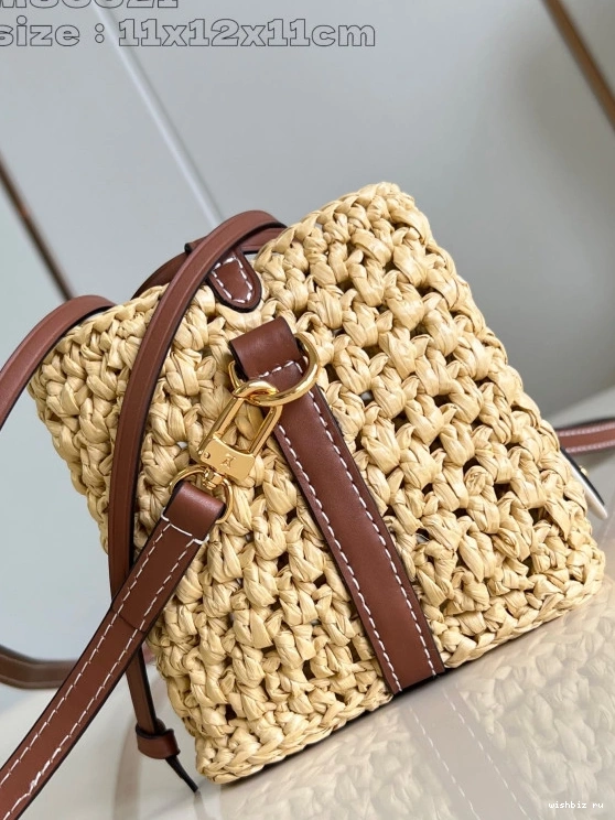 WIS VUITTON PURSE LOUIS NOÉ 1025